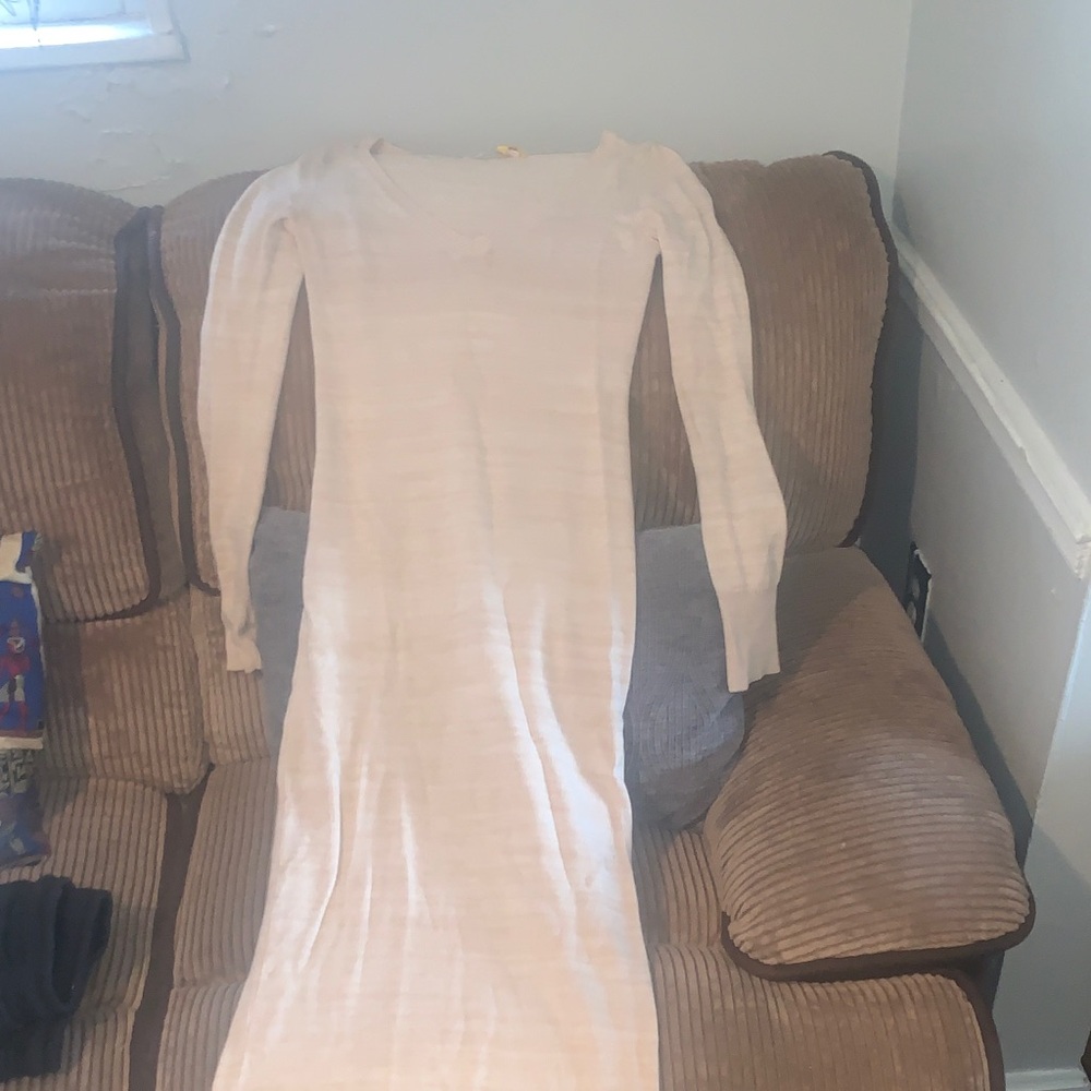 Victoria K V-Neck Cream Sweater